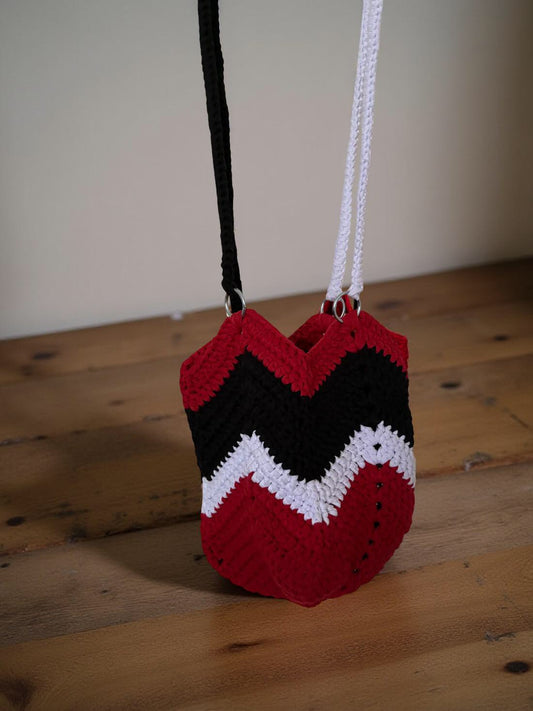 Crochet Meadow Shoulder Bag - Red
